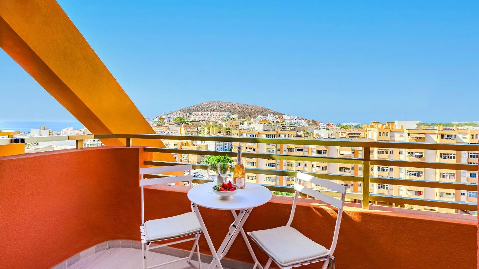Penthouse Pool Los Cristianos Beach Arona  Spagna